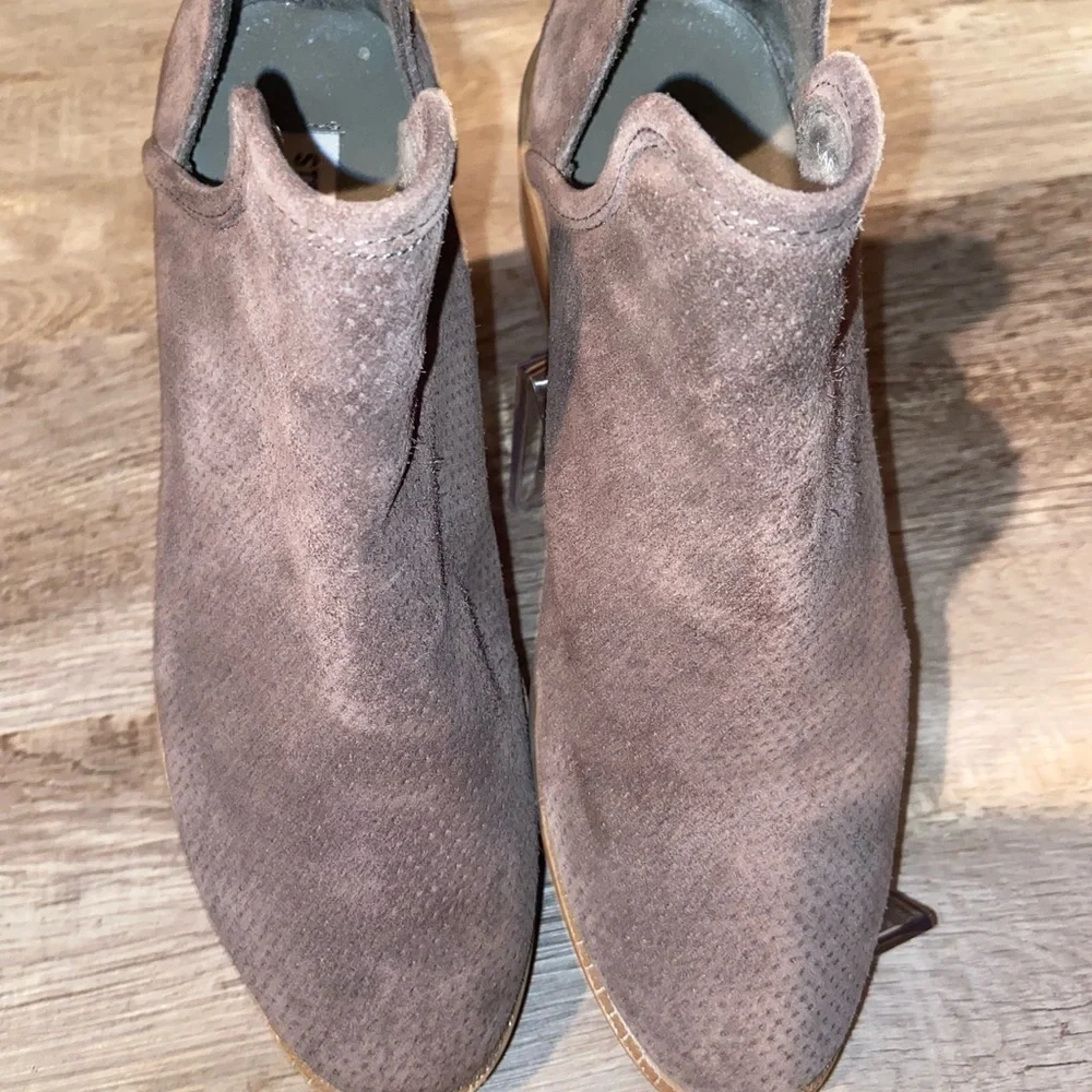 Steve Madden Women’s Lancaster Taupe Suede Ankle Back Zip Booties Size 7.5M (L) - Picture 2 of 11